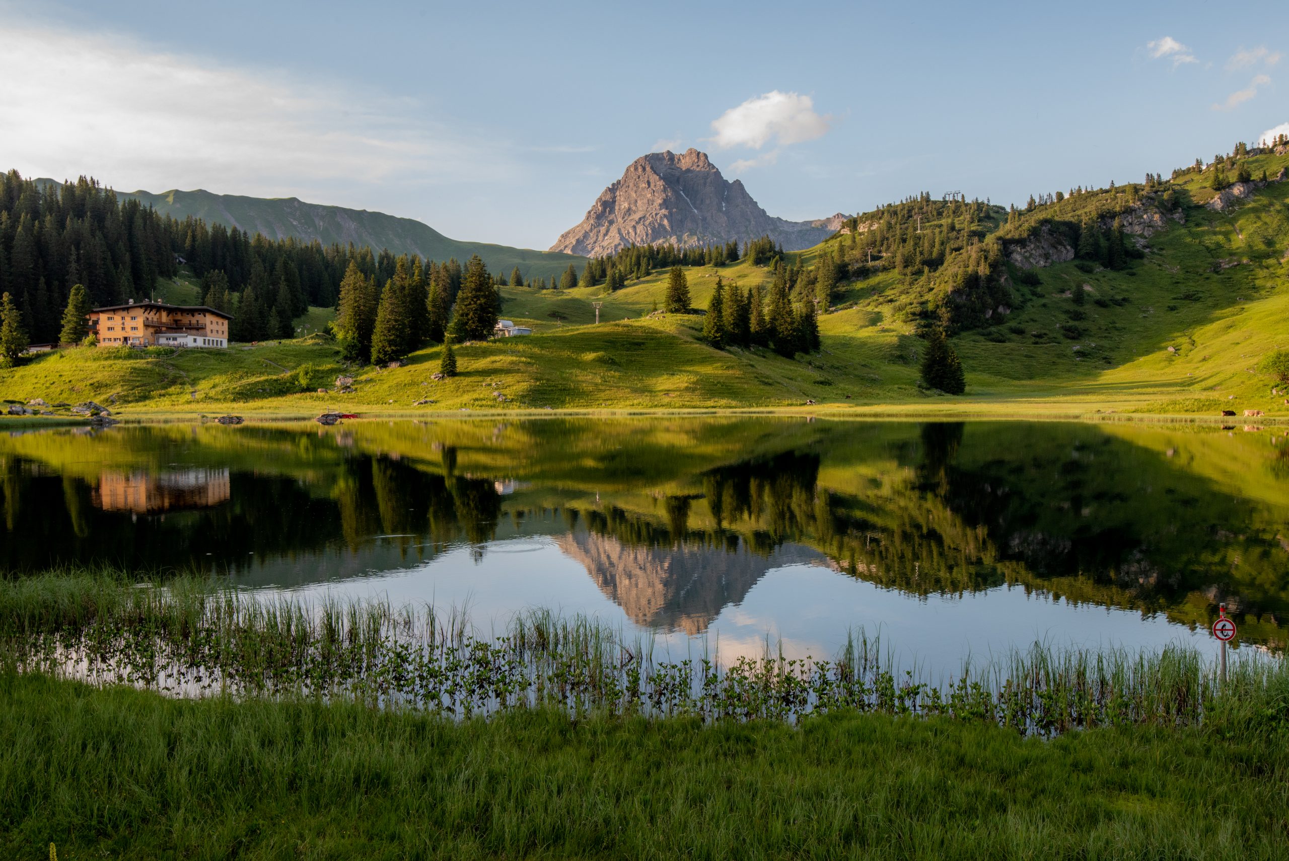 Vorarlberg im Sommer - Naturjuwel Körbersee